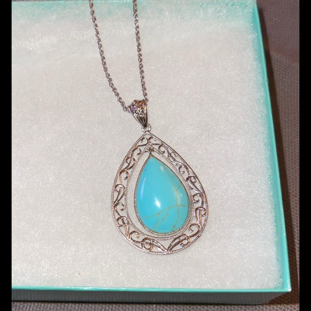 R H Macy & Co Turquoise 925 Silver Necklace On Chain. New with Tag. Never Worn!